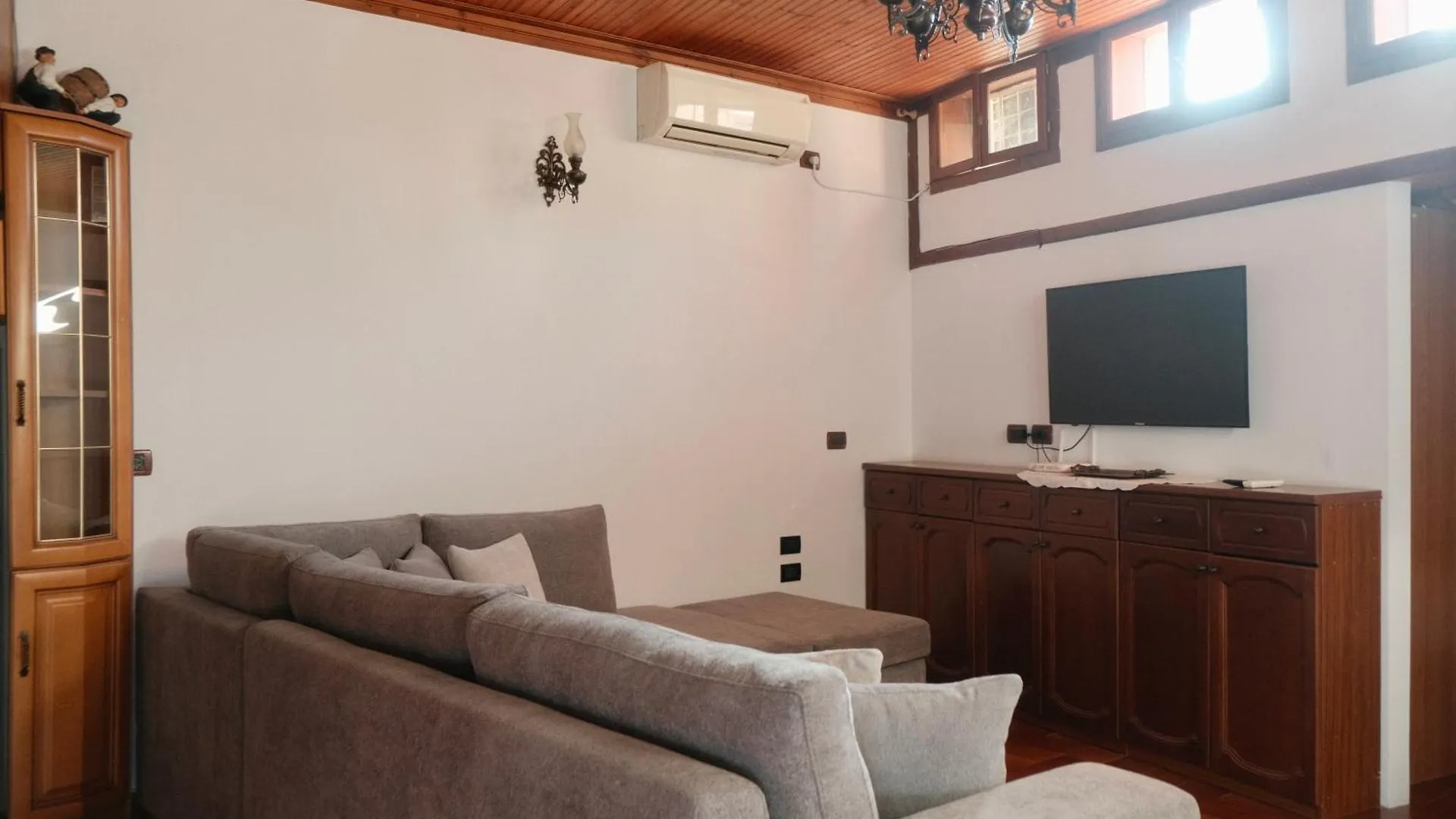 Old Bazaar House Apartment Kruje